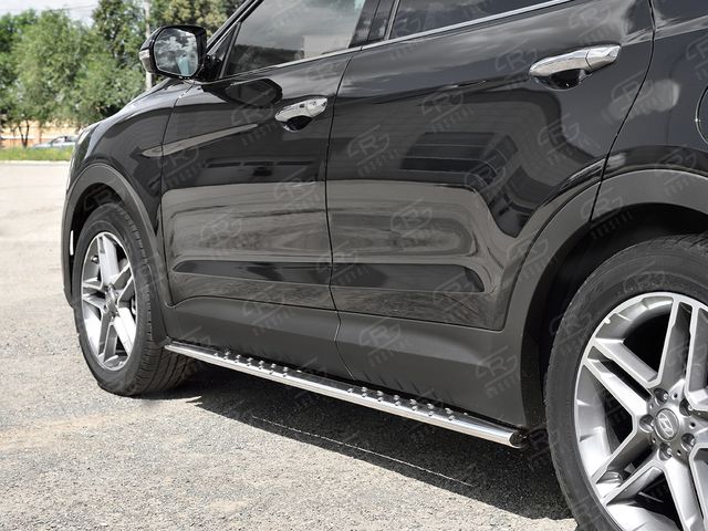 Защита порогов RusStal труба d75х42 овал с проступью для Hyundai Grand Santa Fe 2015-2026. Артикул HSFO-002734