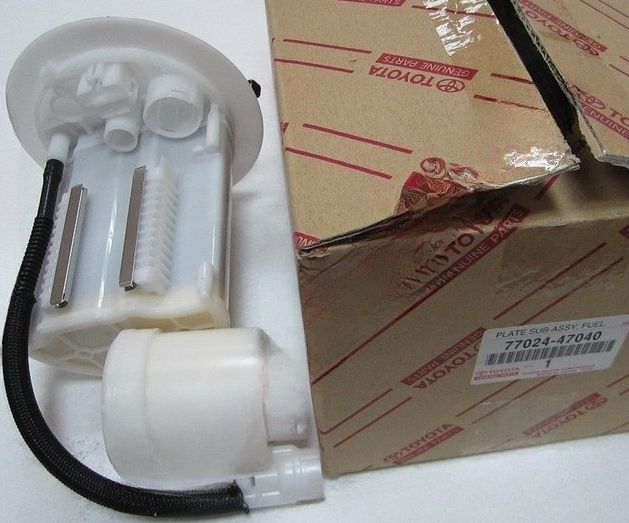 Топливный фильтр Toyota. Артикул 7702447040