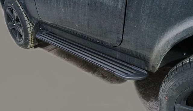 Пороги алюминиевые ТСС Slim Line Black 1270 мм для Lada Niva Legend 2023-2026. Артикул LADNIVL23-01B