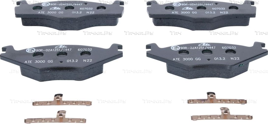 Тормозные колодки ATE передние для Volkswagen Golf III 1991-1999. Артикул 13.0460-7032.2