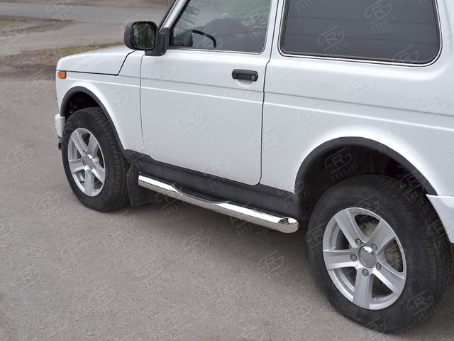 Защита порогов РусCталь труба d76 с накладкой (вариант 1) для ВАЗ 4х4 Urban 3дв. 2014-2026. Артикул NUT-0028131