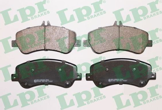 Тормозные колодки LPR. Артикул 05P1762