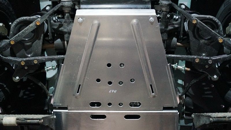 Защита алюминиевая ТСС (4 мм) для переднего моста Lada Niva Legend 2023-2026. Артикул ZKTCC00674