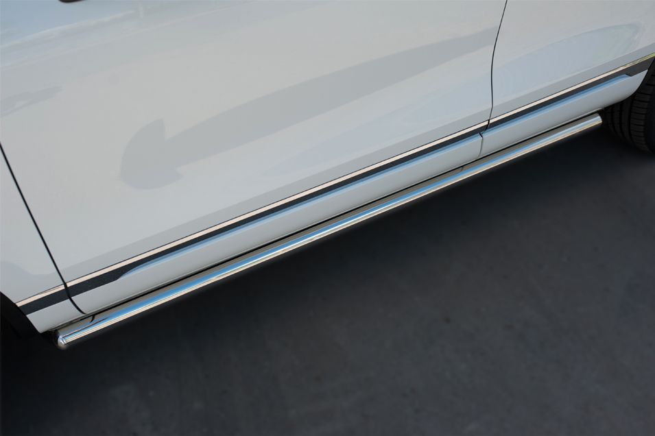 Защита порогов RusStal труба d63 (вариант 3) для Volkswagen Touareg II рестайлинг 2014-2018. Артикул VWTT-0021293