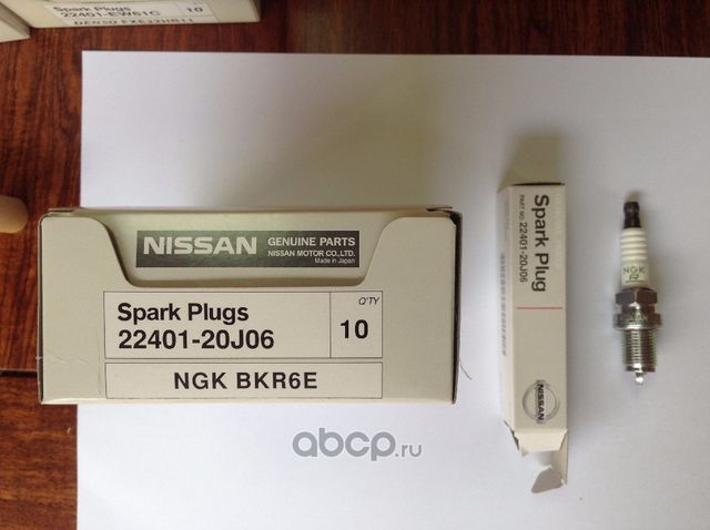 Свеча зажигания Nissan. Артикул 2240120J06