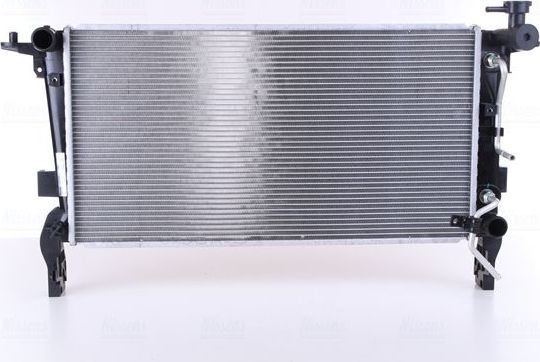 Радиатор охлаждения двигателя Nissens. Артикул 675066
