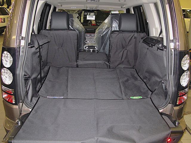 Защитный чехол AUTOSMSTUDIO "Maxi" в багажник автомобиля для Land Rover Discovery III, IV (7-мест) 2004-2009 2009-2017, серый. Артикул TP-LRRDISC7-MAXI-GR