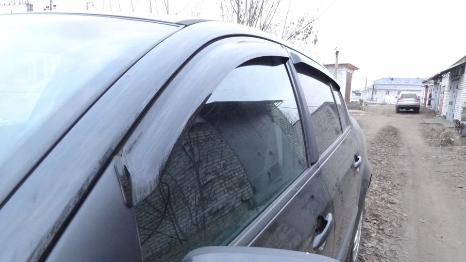 Дефлекторы SIM для окон Renault Megane II седан 2003-2008. Артикул SREMEG0332