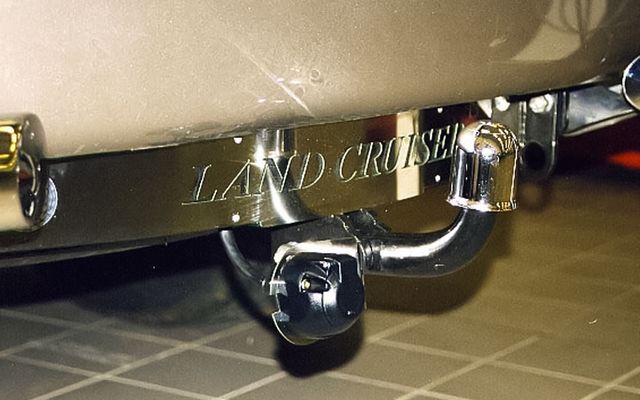 Фаркоп Baltex для Toyota Land Cruiser 100 GX 1998-2007 (с декор. пластиной). Артикул Y09AN