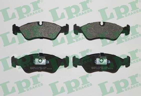 Тормозные колодки LPR передние для Opel Vectra A 1988-1995. Артикул 05P656