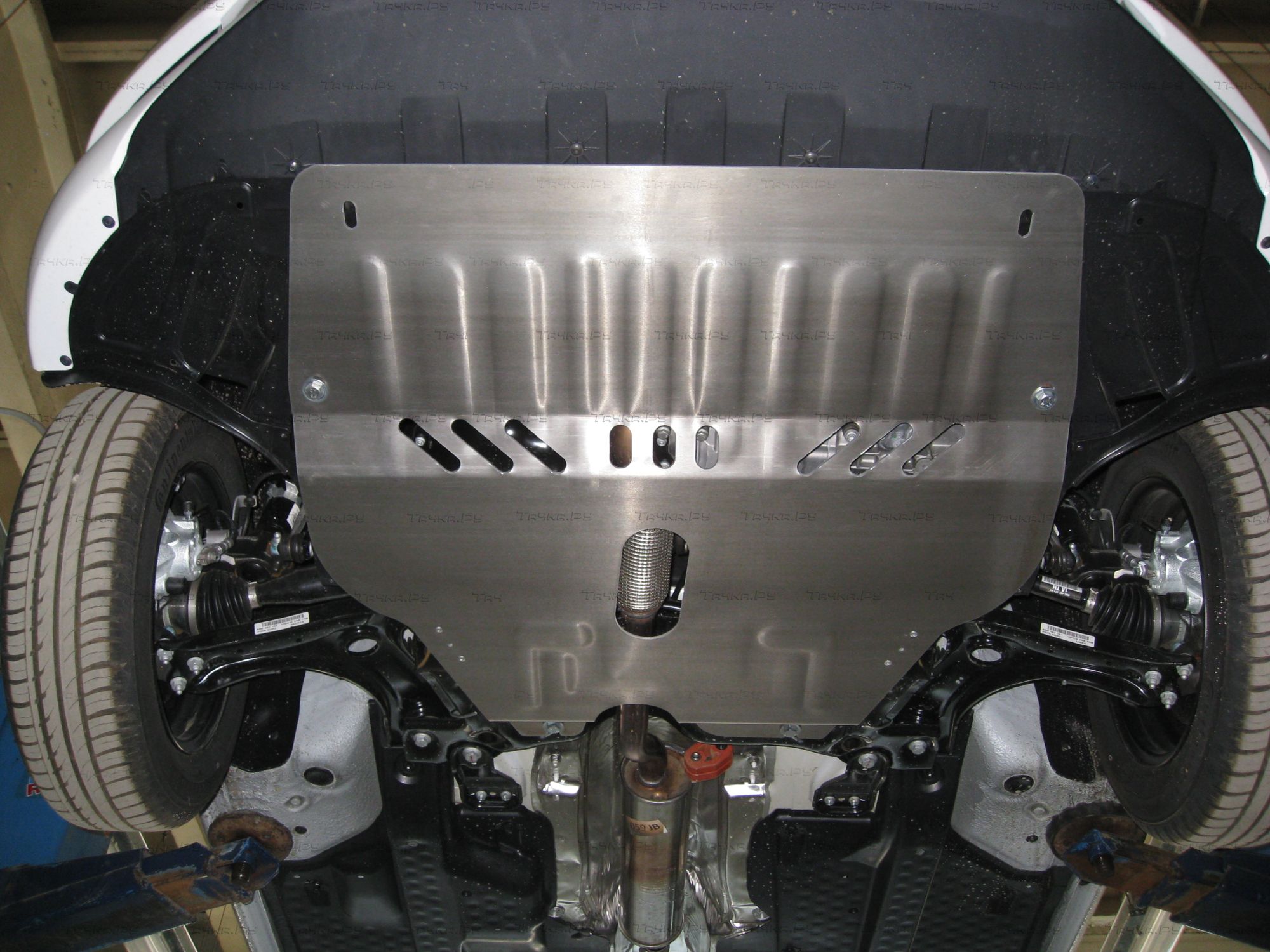 Защита алюминиевая Alfeco для картера и КПП Skoda Fabia II (вкл. Sport) 2007-2010. Артикул ALF.20.01 AL4