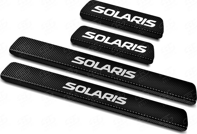 Накладки RusStal на пороги (лист нерж. карбон с надписью) для Hyundai Solaris II 2017-2026. Артикул HYSOL17-06