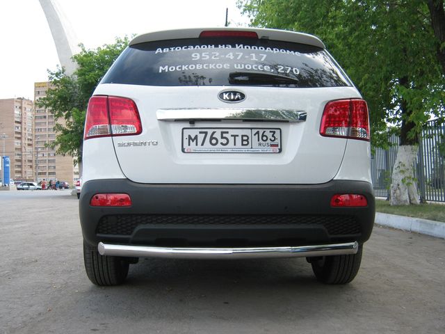 Защита RusStal заднего бампера d76 (секции) для Kia Sorento II 2009-2012. Артикул KNZ-000005