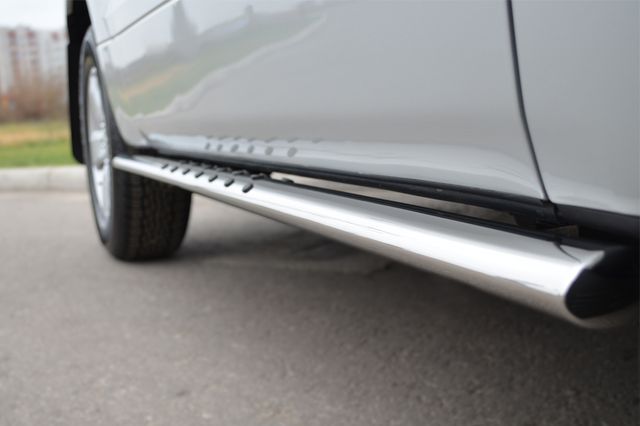 Защита RusStal порогов 75х42 с проступью для Suzuki Grand Vitara 3-дв. 2012-2015. Артикул SV3O-001109