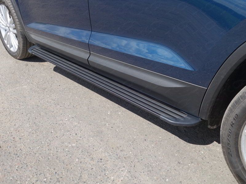 Пороги алюминиевые ТСС Slim Line Black 1820 мм для Skoda Kodiaq 2017-2023. Артикул SKOKOD17-12B