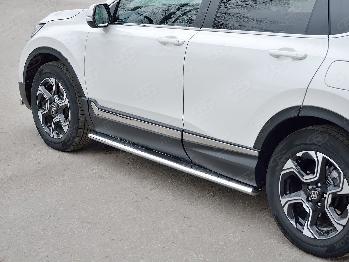 Защита порогов РусCталь труба 120х60 овал с проступью для Honda CR-V V до рестайлинга 2016-2020. Артикул HCRO-002831