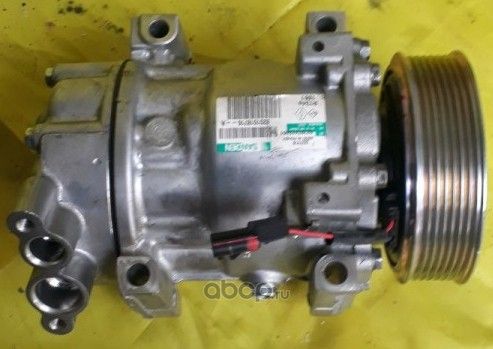 Компрессор кондиционера Renault. Артикул 8201018716