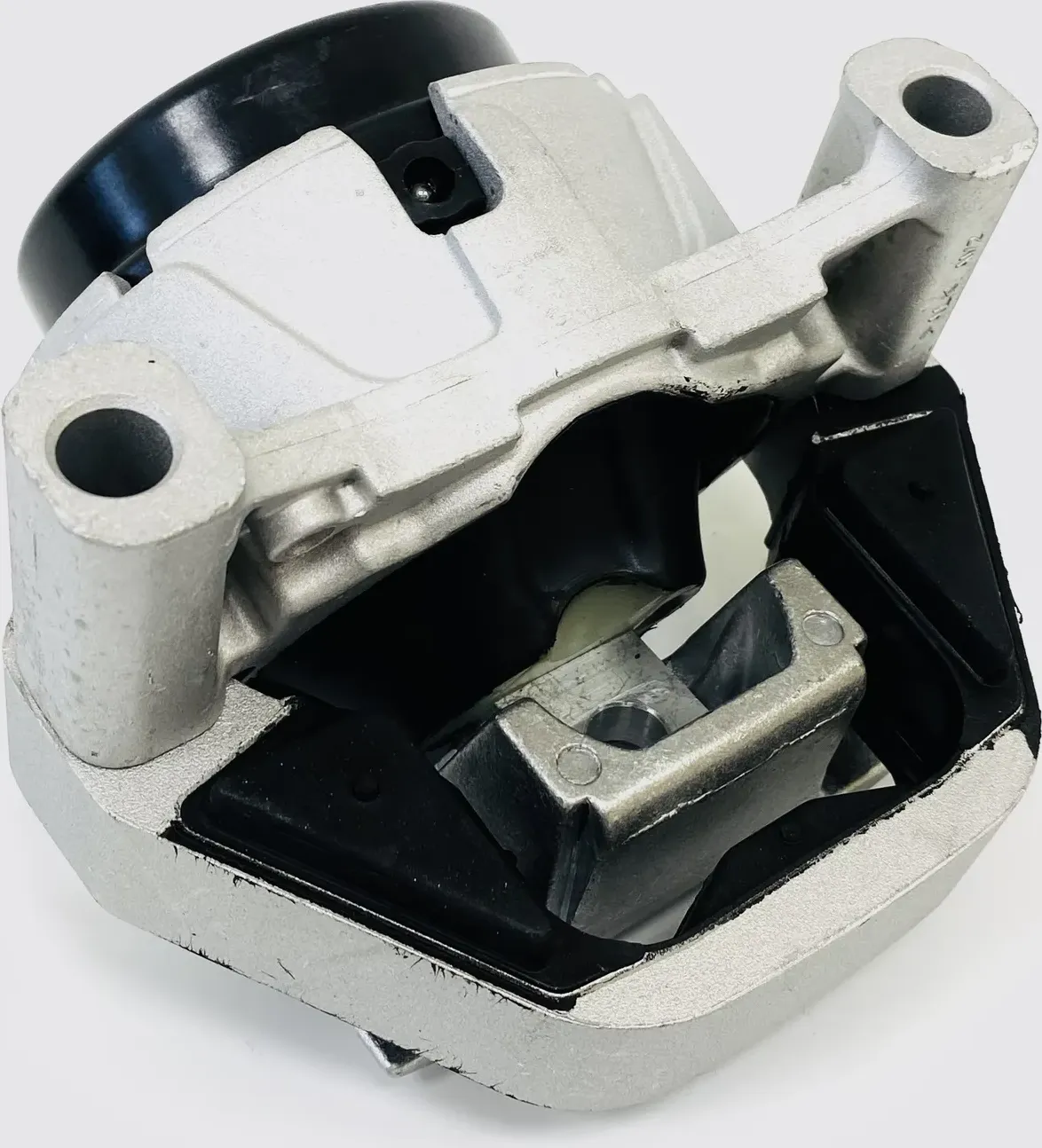 Опора двигателя (Ukorauto). Артикул U0615056