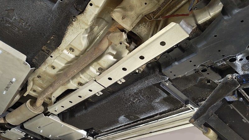 Защита алюминиевая ТСС (4 мм) для трубопровода (2 шт.) Nissan X-Trail T33 4WD HYBRID 2022-2026. Артикул ZKTCC00681