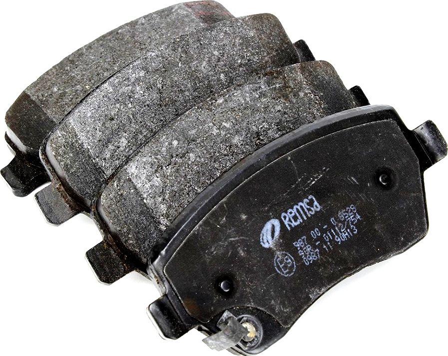 Тормозные колодки Remsa. Артикул 0987.00