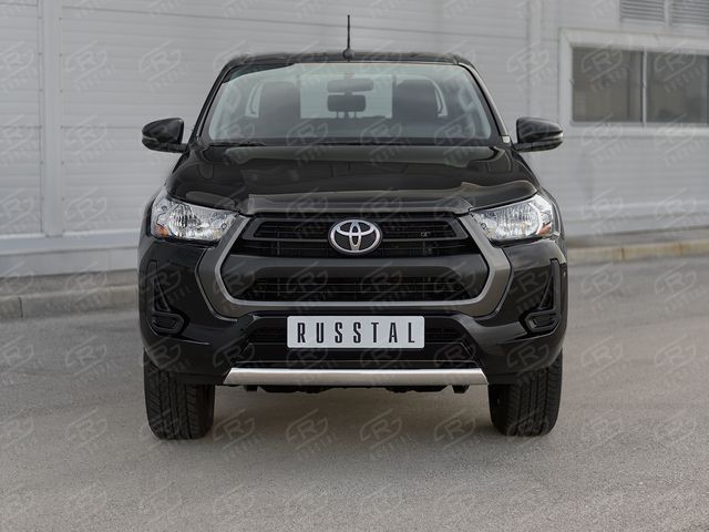 Защита RusStal переднего бампера d75х42 дуга для Toyota Hilux VIII 2020-2026. Артикул THZ-003491