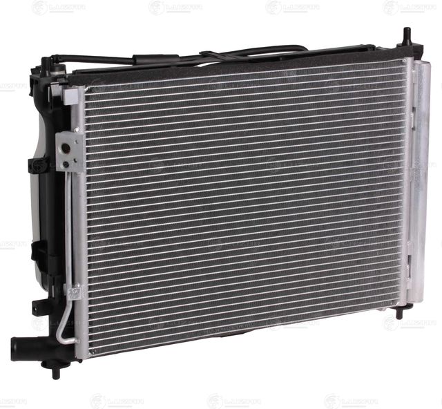 Радиатор охлаждения двигателя Luzar. Артикул LRK 081L5