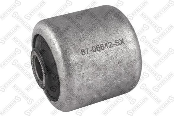 Сайлентблок переднего рычага подвески Stellox. Артикул 87-06842-SX