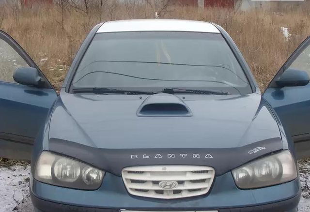 Дефлектор Vip-Tuning для капота Hyundai Elantra III до рестайлинга 2000-2003. Артикул HYD18