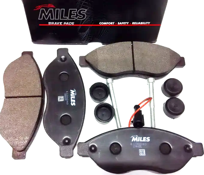 Тормозные колодки Miles (Semi-Metallic). Артикул E100040