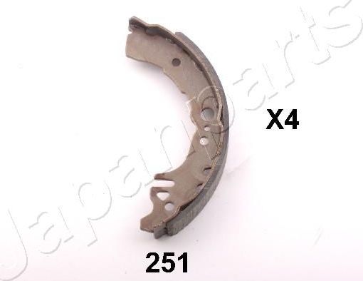 Тормозные колодки Japanparts. Артикул GF-251AF