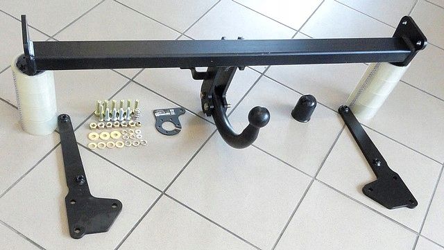 Фаркоп Auto-Hak для Suzuki SX4 II S-Cross 2013-2026. Артикул W 30