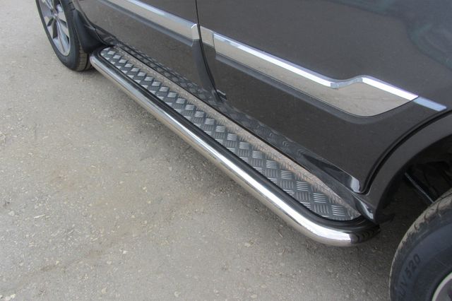 Пороги Slitkoff труба d57 с листом для Chery Tiggo 3 2017-2020. Артикул CT3-004