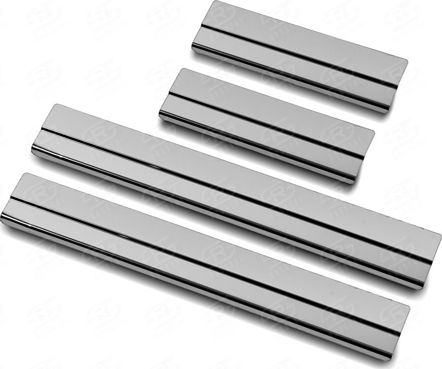 Накладки RusStal на пороги (лист нерж. зеркальный) для Toyota RAV4 IV рестайлинг 2015-2019. Артикул TR4Z15-01