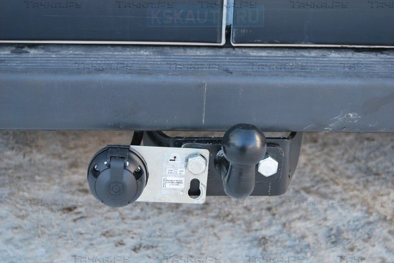 Фаркоп Лидер-Плюс для Peugeot Boxer L2 2006-2026. Фланцевое крепление. Артикул P107-FC