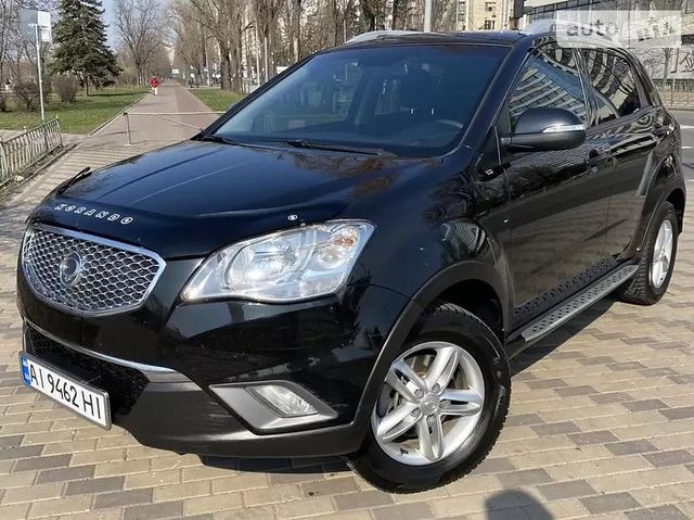 Дефлектор Vip-Tuning для капота SsangYong Korando III 2010-2013. Артикул SSY06