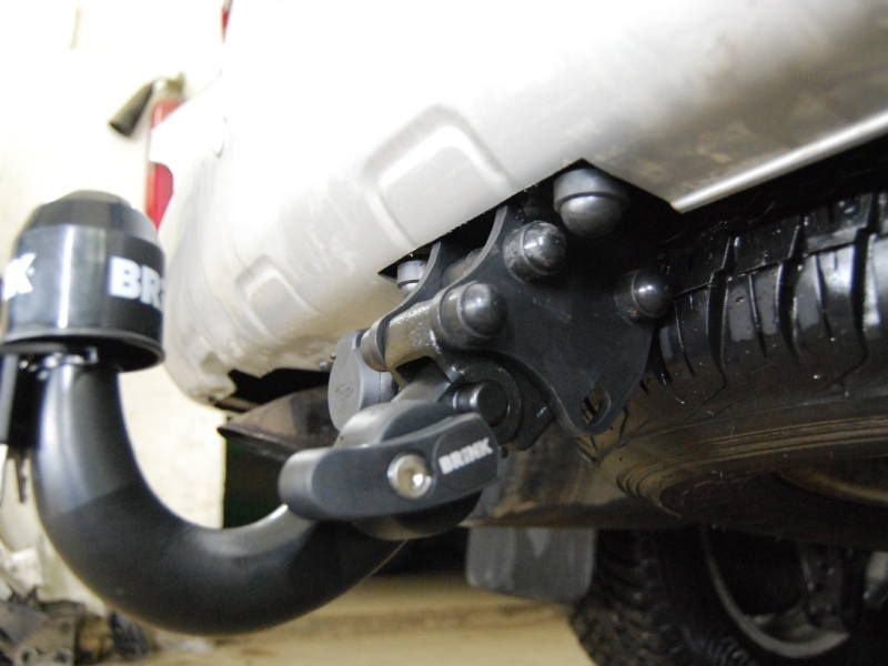 Фаркоп Brink (Thule) для Lexus LX 570 2008-2026. Быстросъемный крюк. Артикул 424700