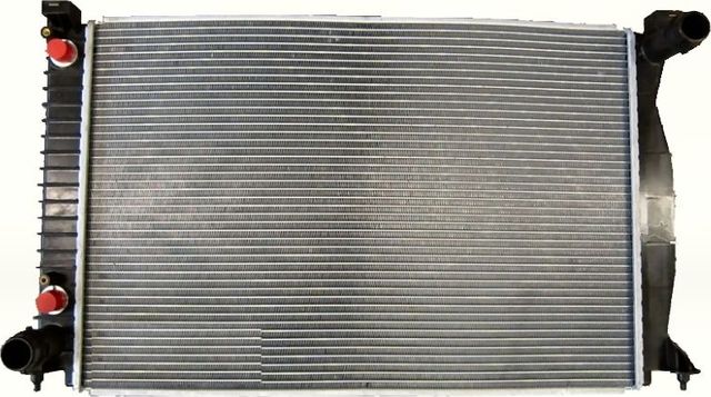 Радиатор охлаждения двигателя NRF для Audi A6 III (C6) 2004-2011. Артикул 53105