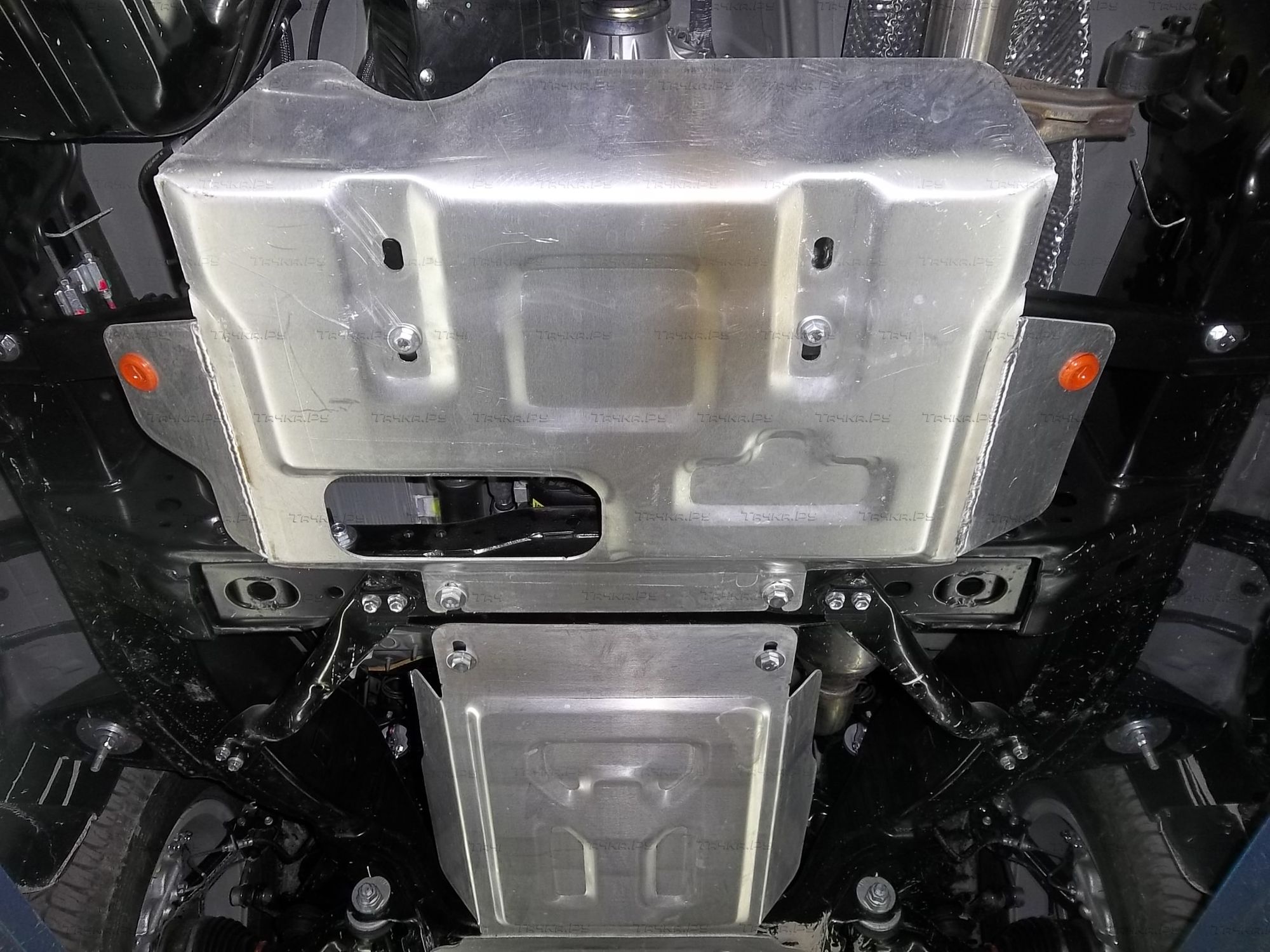 Защита алюминиевая Alfeco для раздатки Lexus GХ 460 2009-2026. Артикул ALF.24.43al