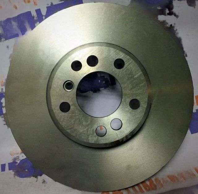 Тормозной диск Miles передний для BMW X5 I (E53) 2000-2006. Артикул K000021