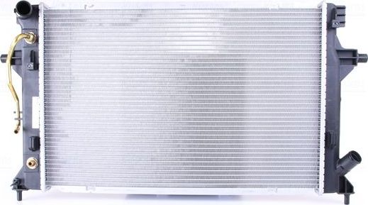 Радиатор охлаждения двигателя Nissens. Артикул 636727