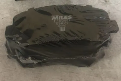 Тормозные колодки Miles (Semi-Metallic). Артикул E100447