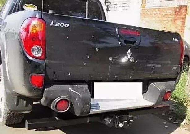 Фаркоп Westfalia для Mitsubishi L200 IV Single/Double/Club-Cab 2006-2015. Фланцевое крепление. Артикул 340089600001