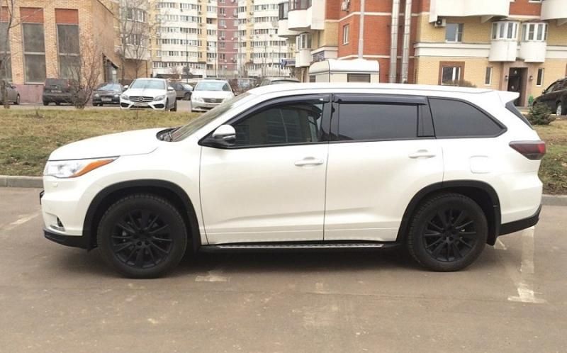 Дефлекторы SIM для окон Toyota Highlander III 2014-2026. Артикул STOHIG1432