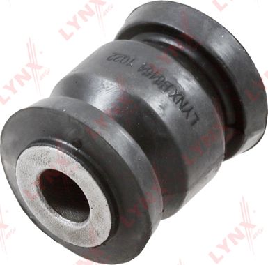 Сайлентблок переднего рычага подвески LYNXauto. Артикул B8464