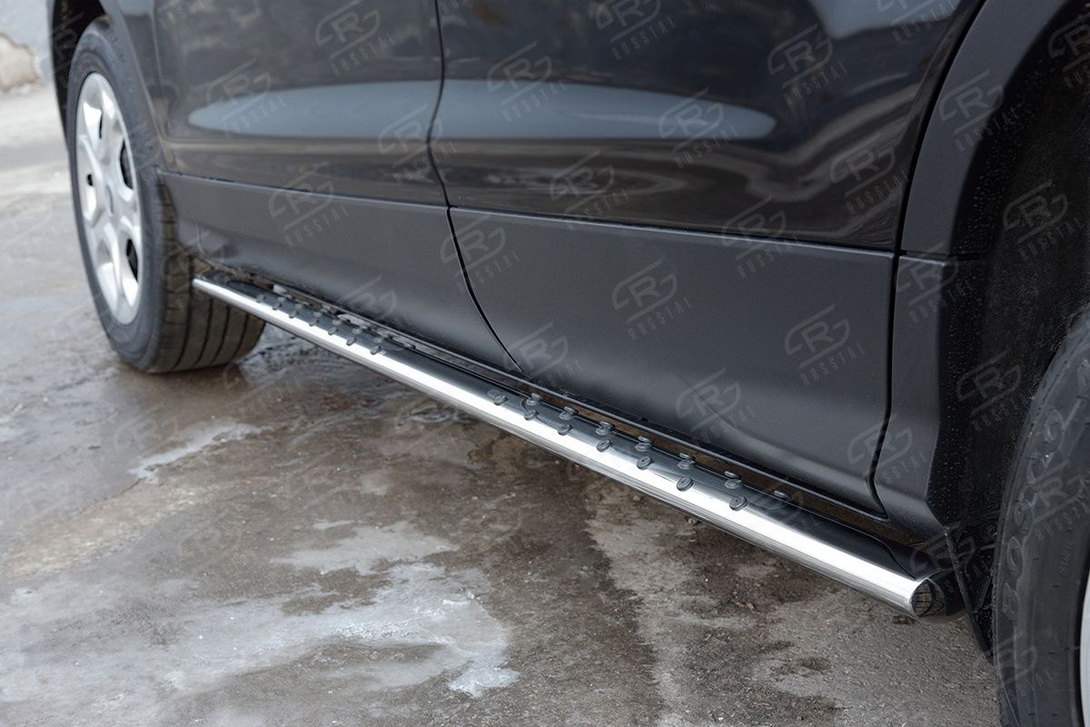 Защита порогов RusStal труба 75х42 овал с проступью для Ford Kuga II 2016-2019. Артикул FGO-002599