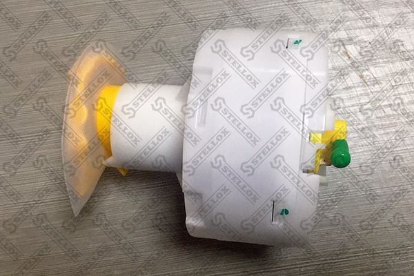 Бензонасос (топливный насос) (в сборе) Stellox для Audi A6 II (C5) 1997-2005. Артикул 10-01683-SX