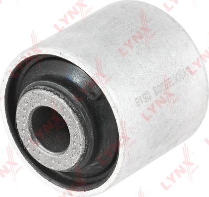 Сайлентблок переднего рычага подвески LYNXauto. Артикул B8203