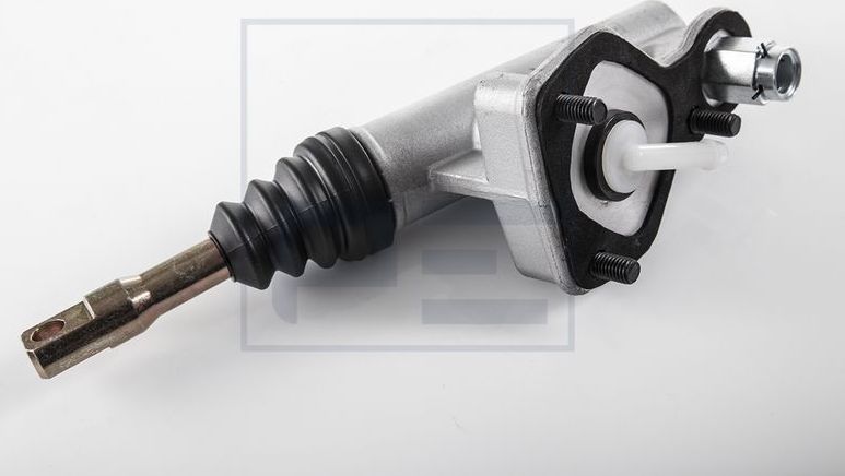 Цилиндр сцепления главный PE Automotive. Артикул 120.579-00A