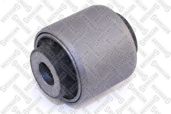 Сайлентблок переднего рычага подвески Stellox. Артикул 87-51073-SX