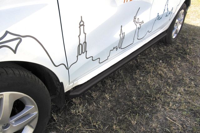 Пороги Slitkoff d57 труба для Lada Xray 2015-2026 Черные. Артикул LadXR008B